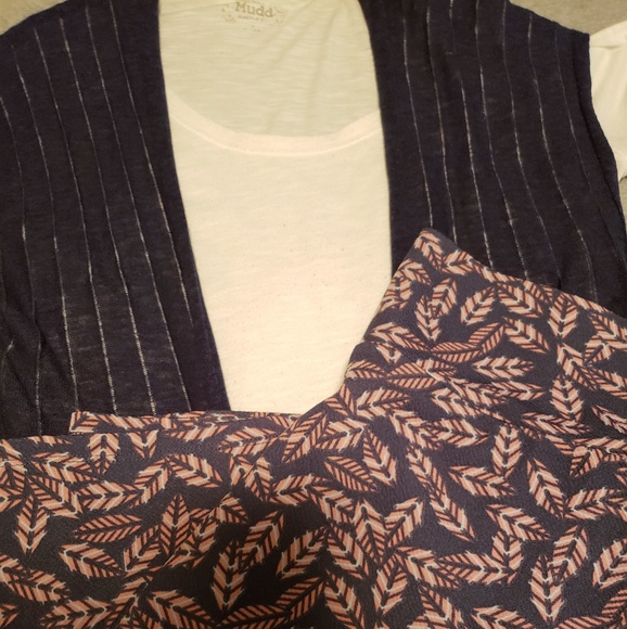 LULAROE FEATHER CASSIE - Picture 4 of 5